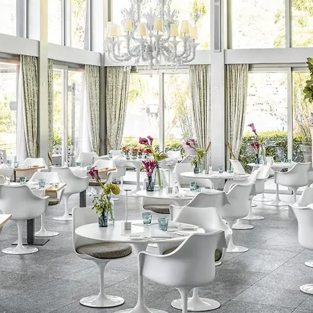 Hotel Eden Roc - The Leading Of The World