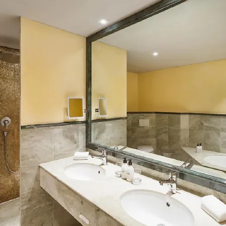 Eden Roc - The Leading Of The World 5*