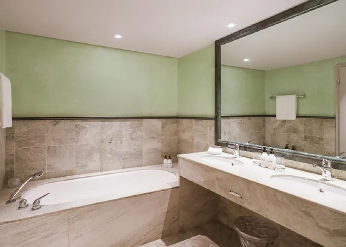 Eden Roc - The Leading Of The World Hotel 5*