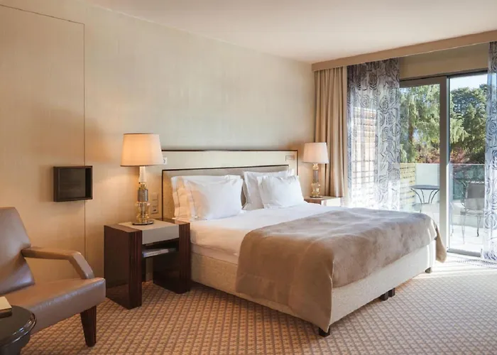 Hotel Eden Roc - The Leading Of The World