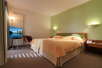 מלון Eden Roc - The Leading Of The World 5*