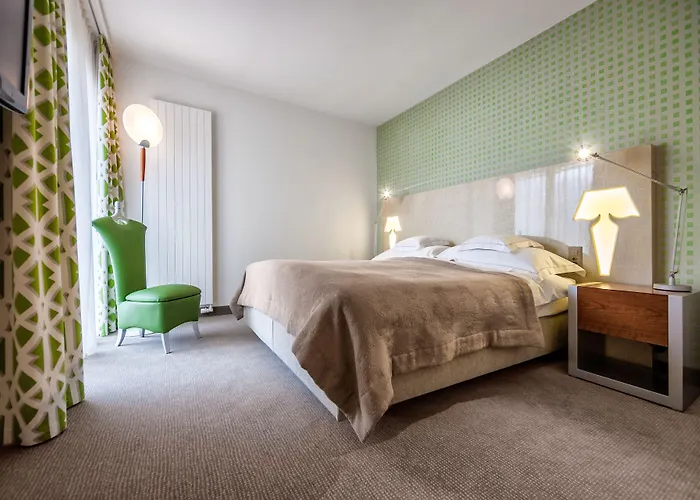 Eden Roc - The Leading Of The World 5*